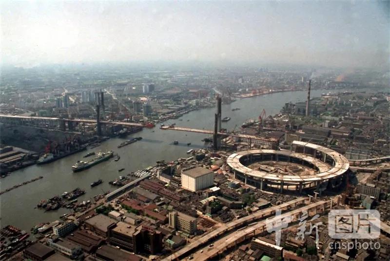 而立之年浦东风华正茂