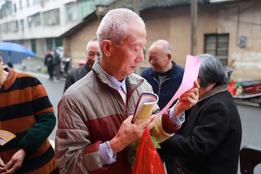 湘潭天易农商银行与人行湘潭中支联合开展“手机号码支付”宣传活动