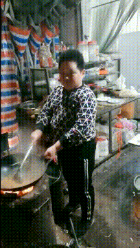 搞笑动图：反正生活不都是这样