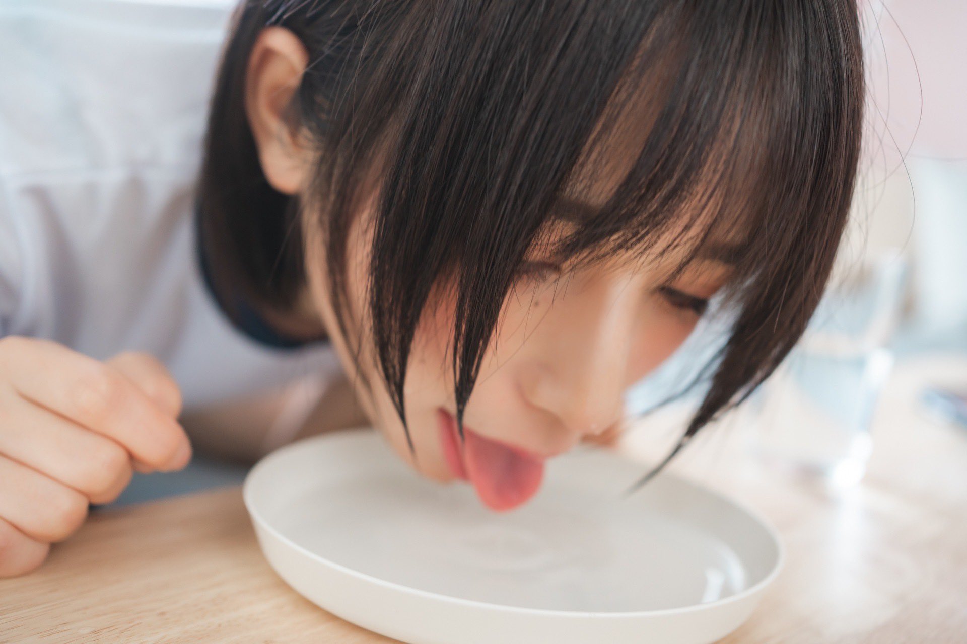 日本新晋人气Coser！短发樱花妹九重はる死库水让人大饱眼福！