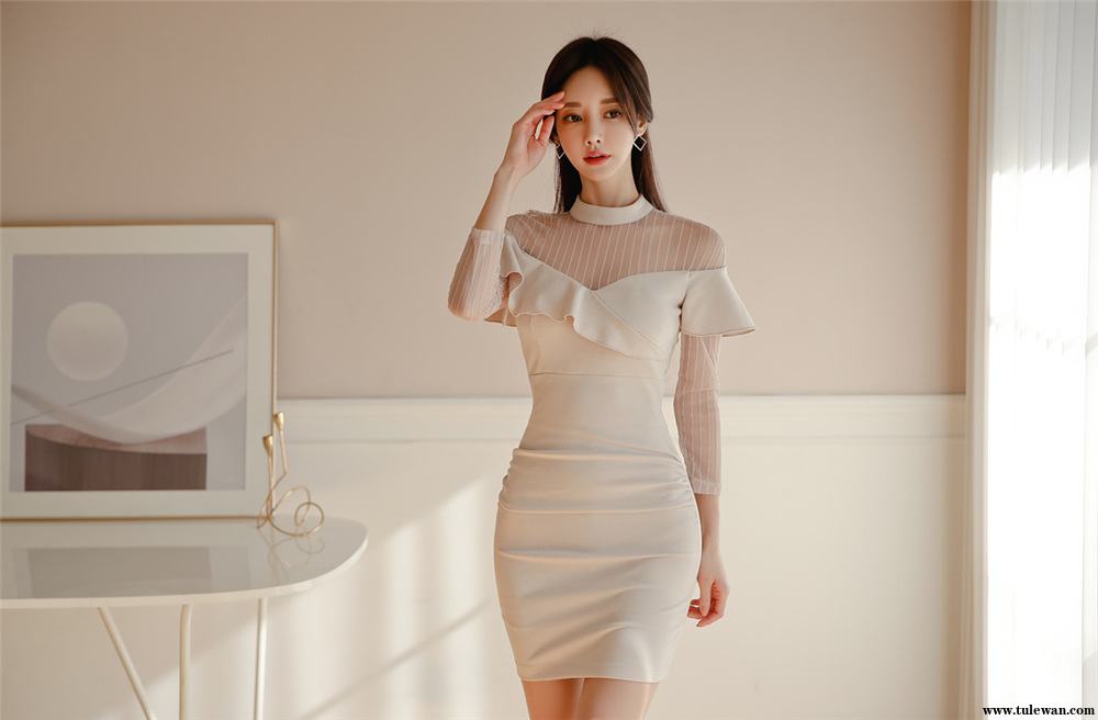 孙允珠丨姜糖奶油垂帘凯特皇妃透纱裙