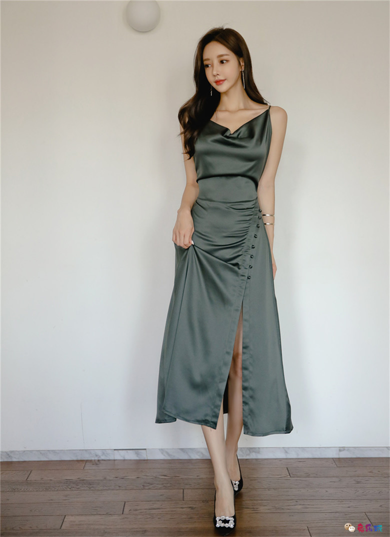 孙允珠丨瓜纳华托仙人掌暗绿蔷薇吊裙