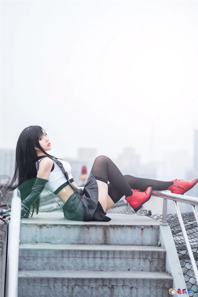 镜酱_丨《最终幻想7》蒂法